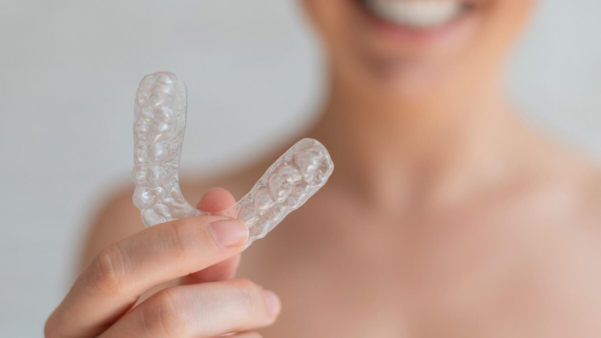 ¿Qué es la ortodoncia invisible y cómo funciona?